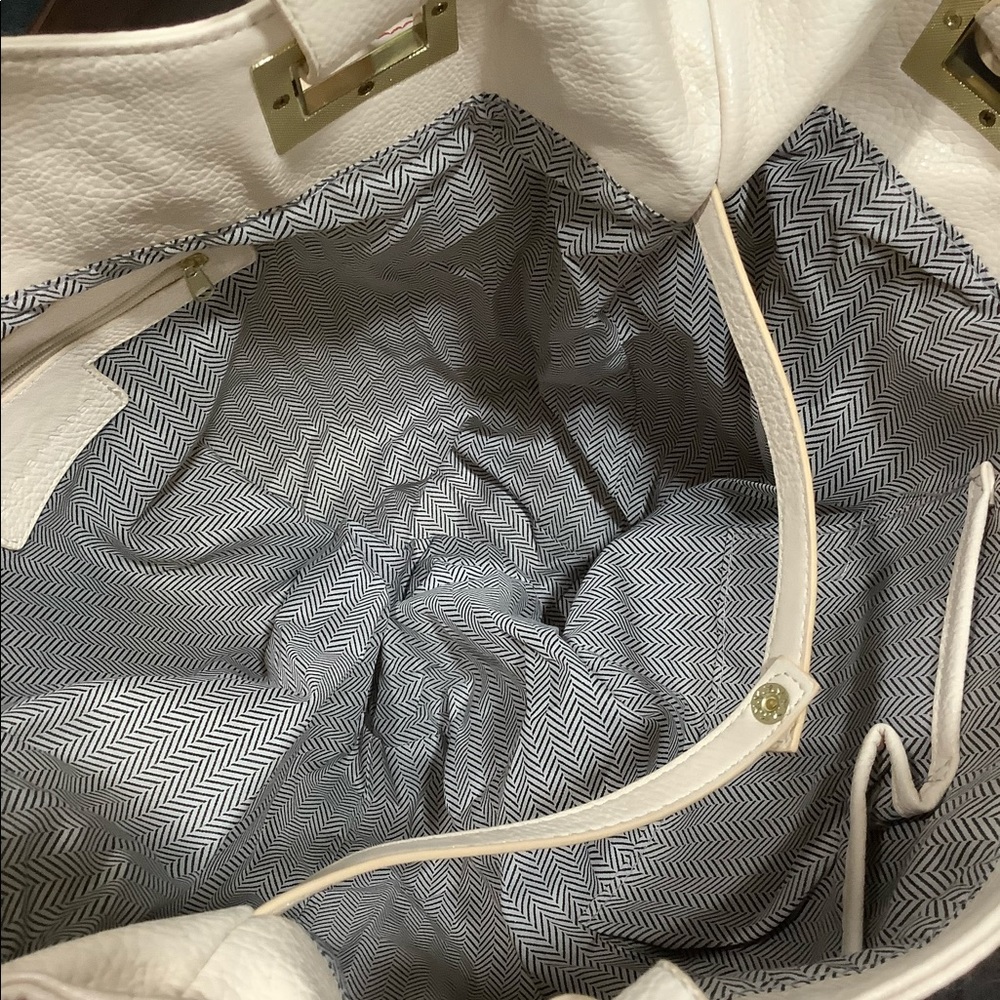 EXTRA LARGE STEVE MADDEN BAG - Picture 4 of 9